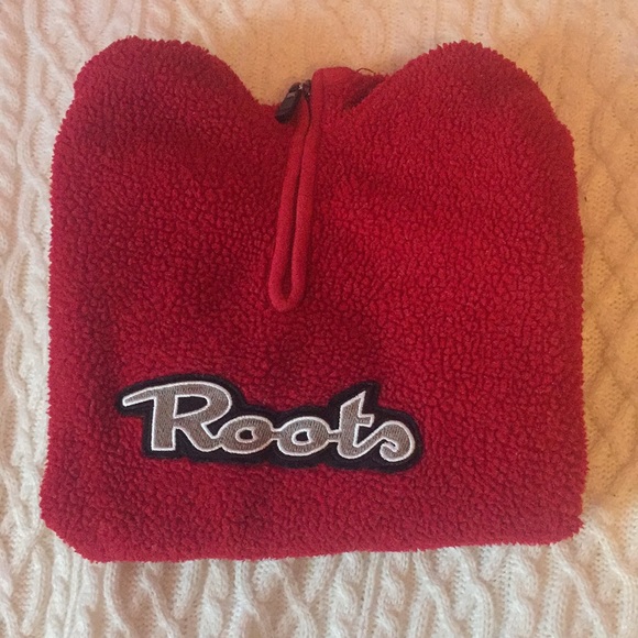 XS Roots Pullover - Good Used Condition - Picture 1 of 4